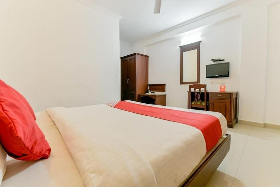 Centre Point Hotel Kochi Eksteriør billede