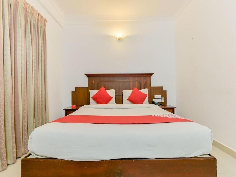 Centre Point Hotel Kochi Eksteriør billede