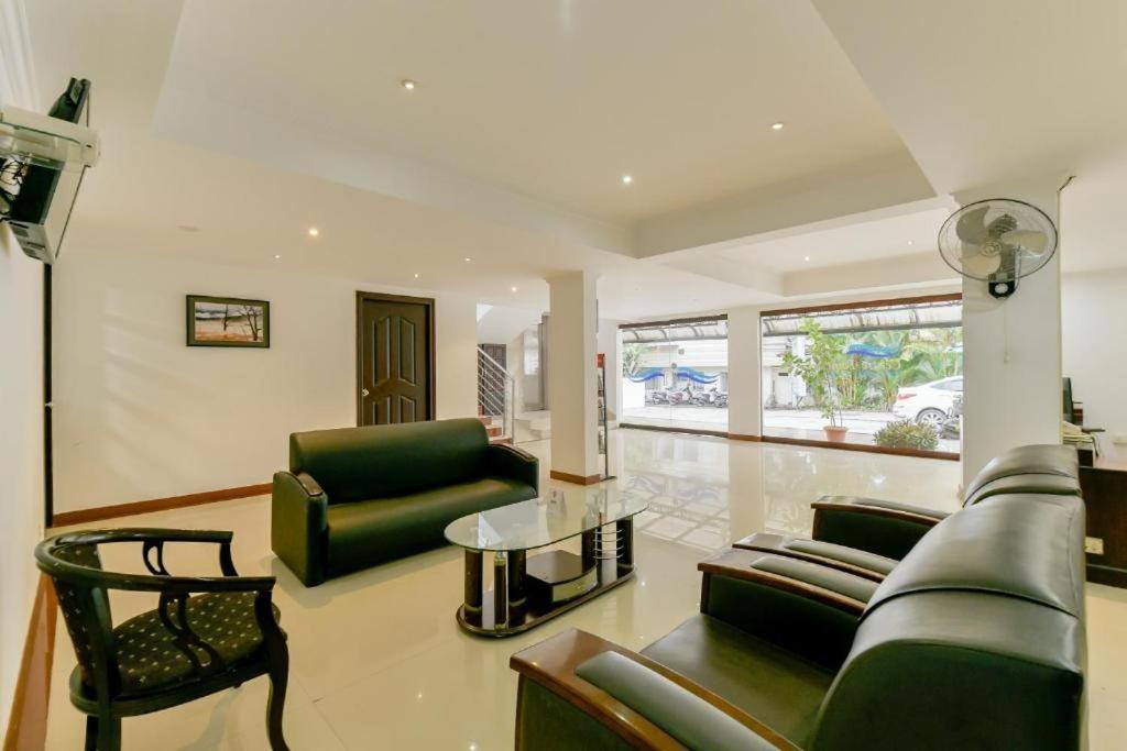 Centre Point Hotel Kochi Eksteriør billede