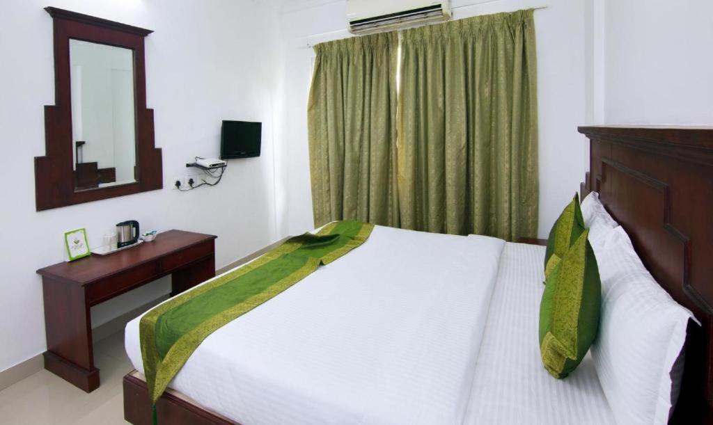Centre Point Hotel Kochi Eksteriør billede