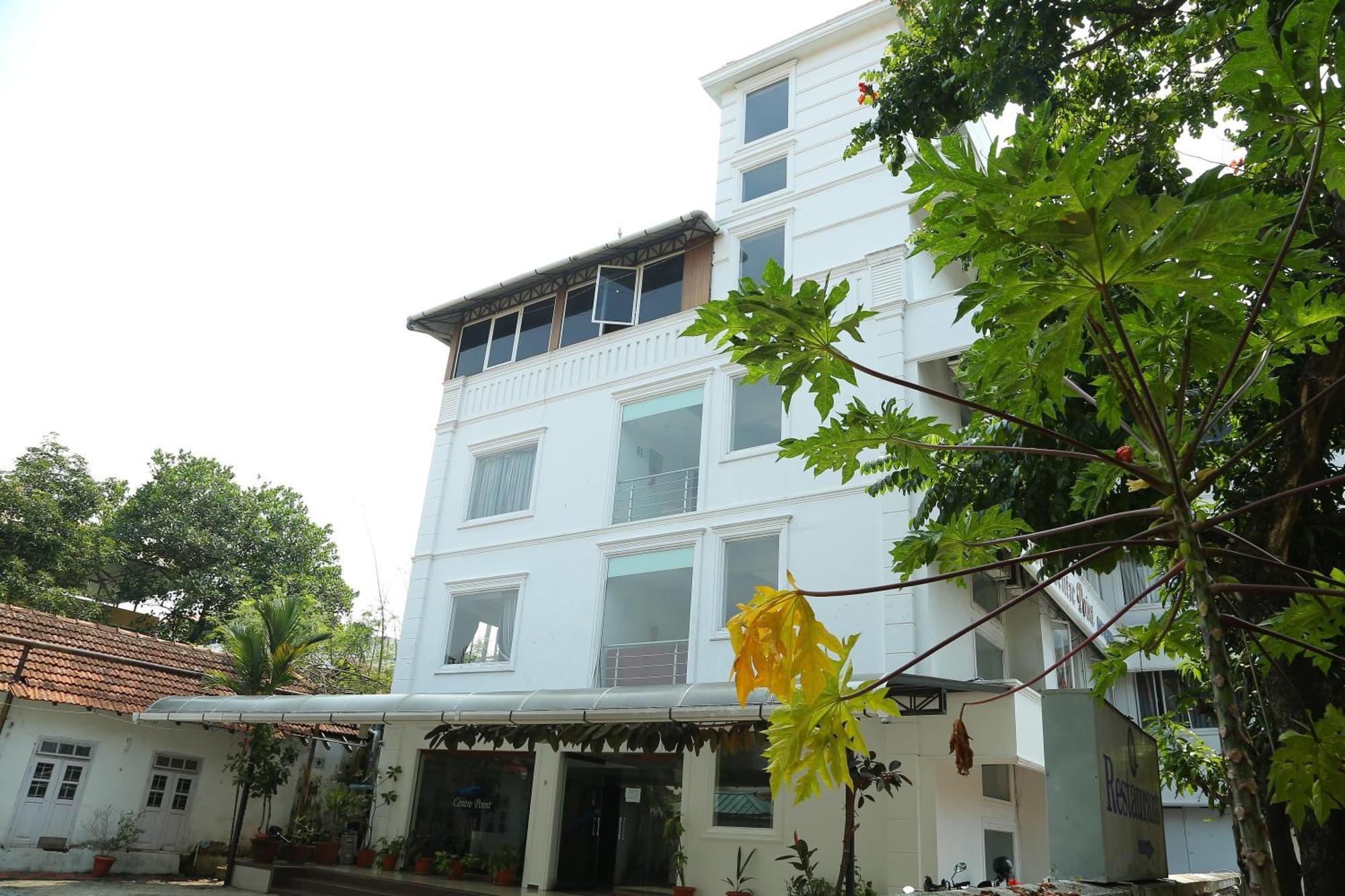 Centre Point Hotel Kochi Eksteriør billede